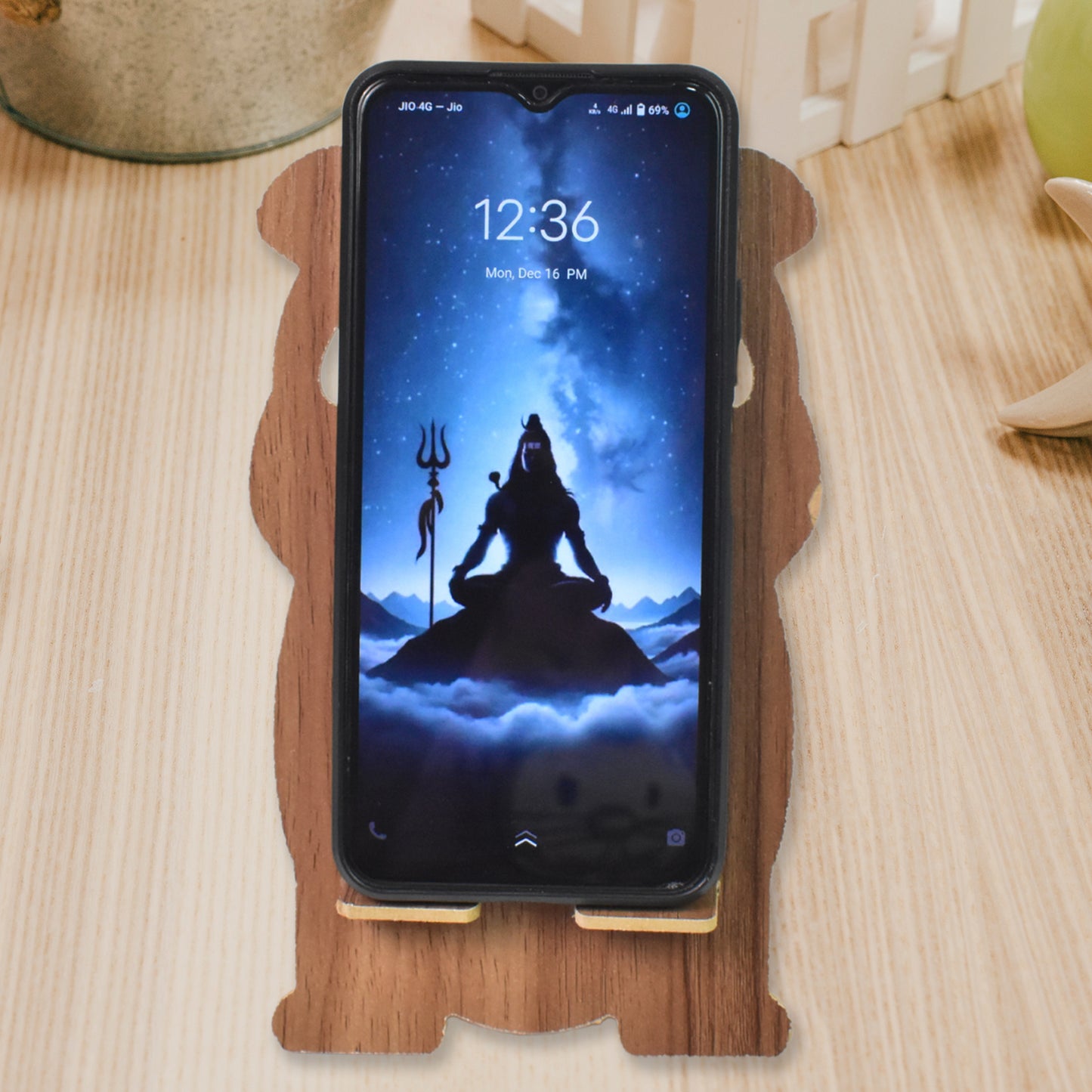 Wooden Cartoon Shape Design Mobile Stand